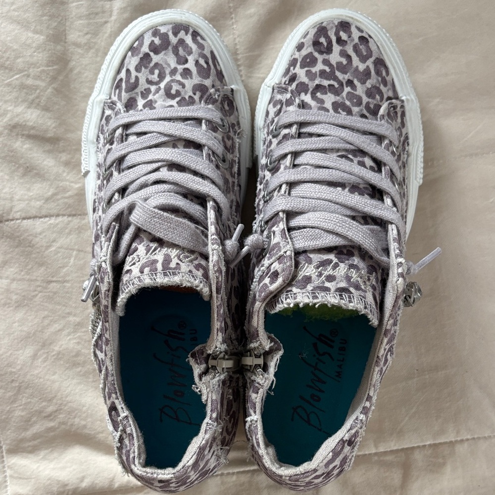 Blowfish Malibu Leopard Print Women's 7.5 Sneakers Flatform Wedge Zip Mid Top - Picture 2 of 11